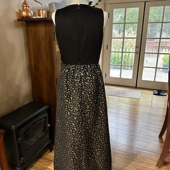 RARE Hailey Gown by Shoshanna Midnight - Picture 2 of 8